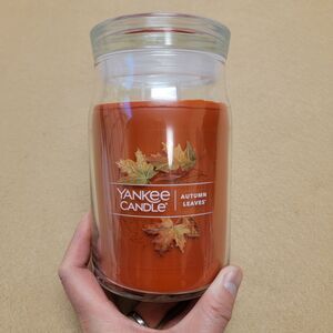Yankee Candle Autumn Leaves Scent Large 20oz Signature Glass Jar New Fall Vibe